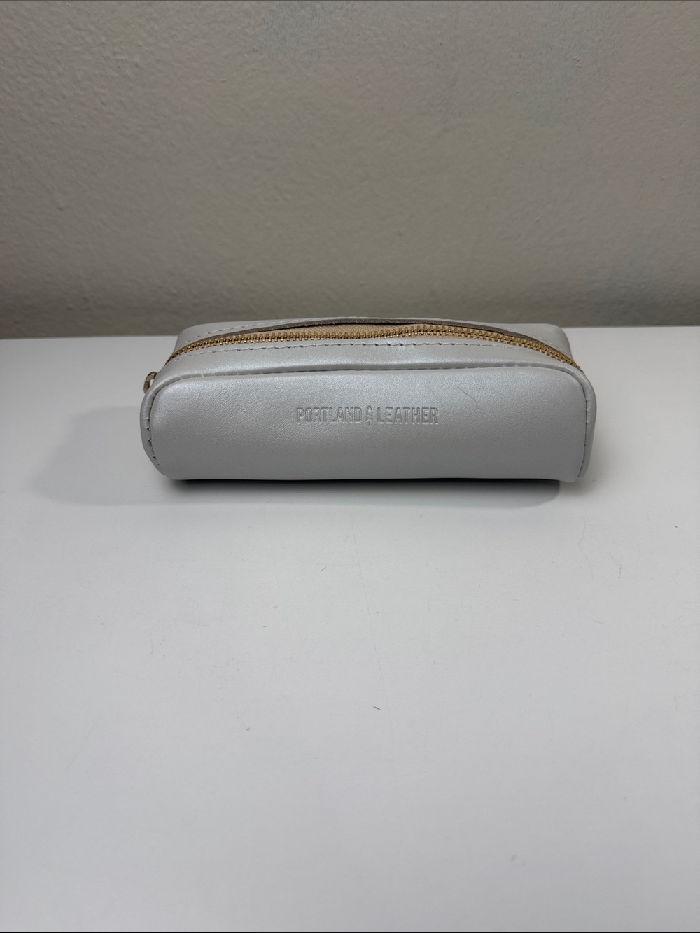 Portland Leather Ballpark Pouch - Pearl - Picture 5 of 6